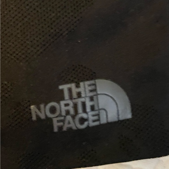 North-face Quick Dry Black Tank Top with Built-in Bra Lululemon like Size M - Picture 9 of 9